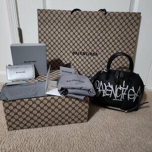 BALENCIAGA VILLE GRAFFITI